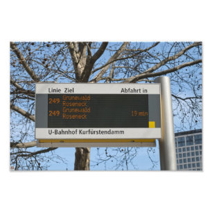 Foto Placa de Parada de Ônibus em Berlim