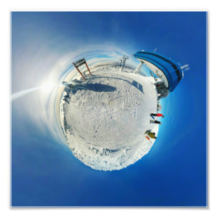 Foto Planeta minúsculo do globo branco grande da neve