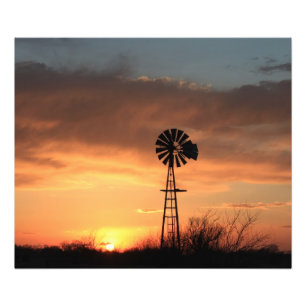 Foto Por do sol de Kansas com céu e o moinho de vento