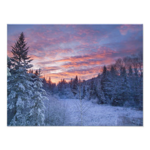 Foto Pôr do sol vívido pinta o céu acima de invernoso