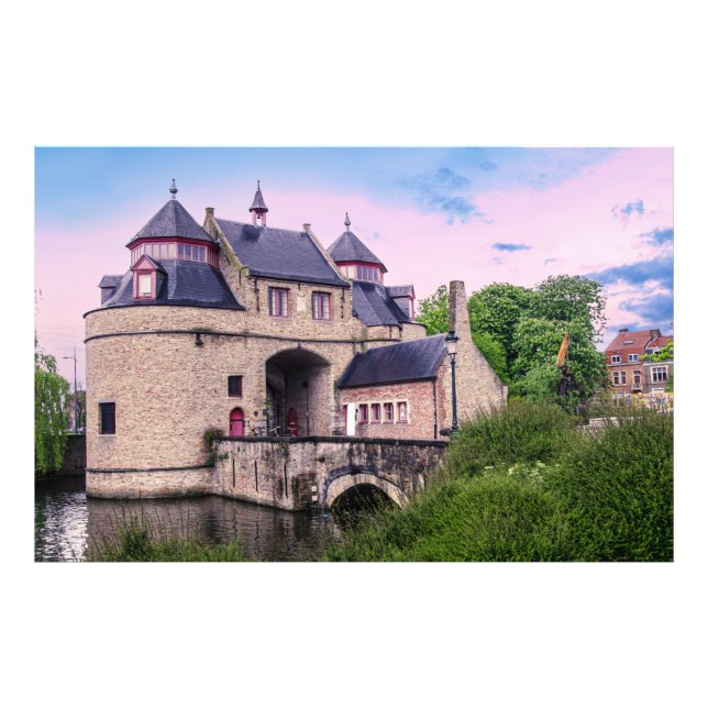 Foto Porta histórica da cidade em Bruges (Frente)