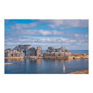 Foto Porto de Sliema e arranha-céus em Malta