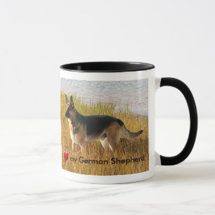 Foto produzida pura do german shepherd na caneca