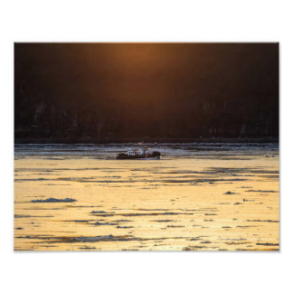Foto Quebra-gelo ao pôr do sol