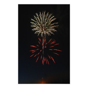Foto Queimados Brancos de Fireworks Sobre Queimado Verm