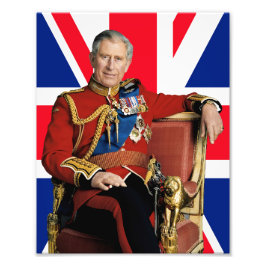 Foto Rei Charles III com bandeira britânica