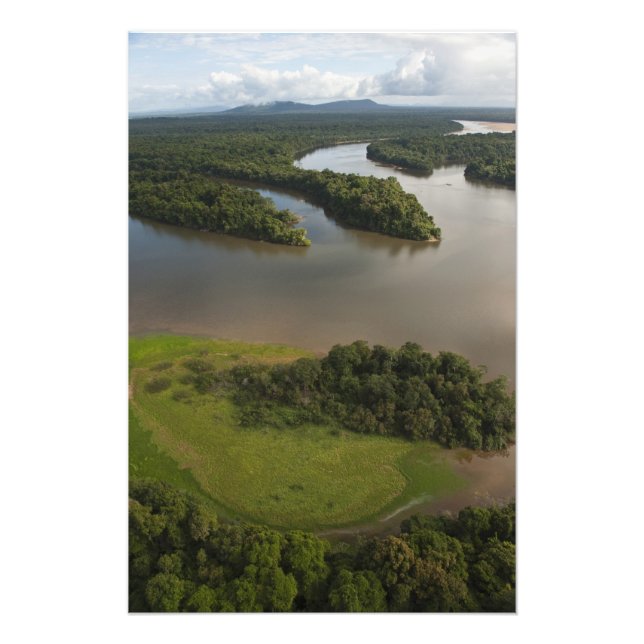Foto Rio Essequibo, o rio mais longo da Guiana, e (Frente)