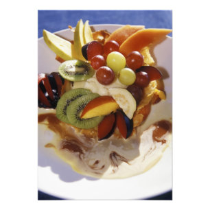 Foto Salada de frutas com sorvete.