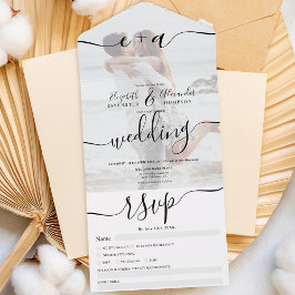 Foto: script de iniciais preto branco casamento
