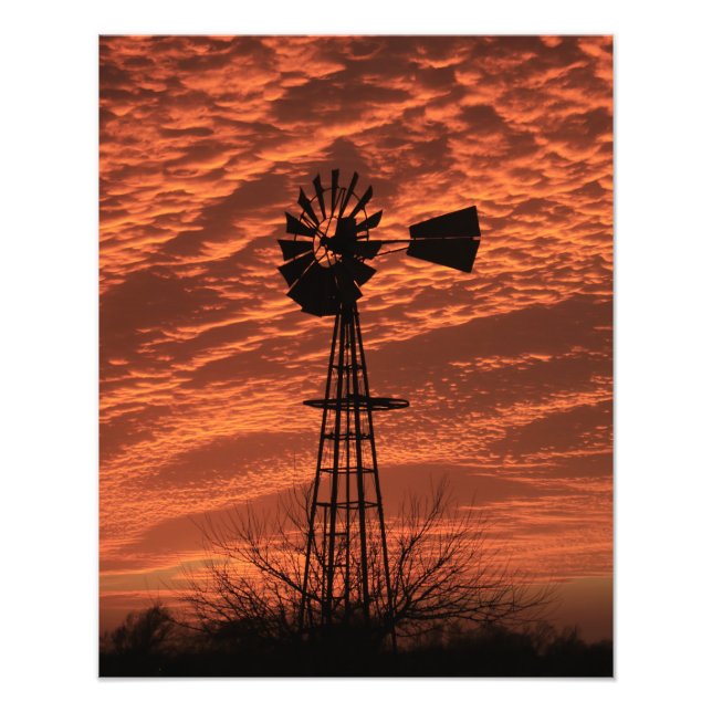 Foto Silhouette Sunset do Kansas Windmill com nuvens aq (Frente)