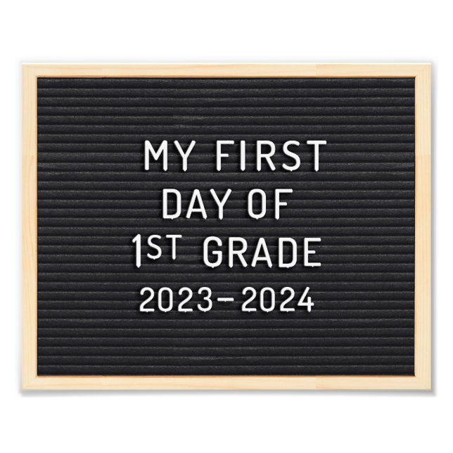 Foto Sinal de 1º dia da rua Primeiro dia da escola (Frente)