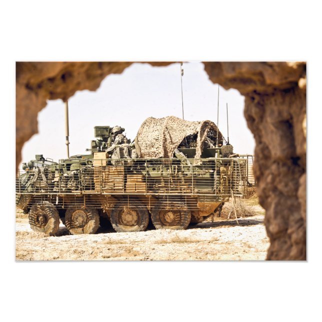 Foto Soldados dos EUA conduzem patrulha de combate no A (Frente)