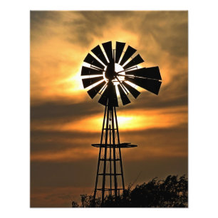 Foto Sunset colorido do Kansas com nuvens e o Sol