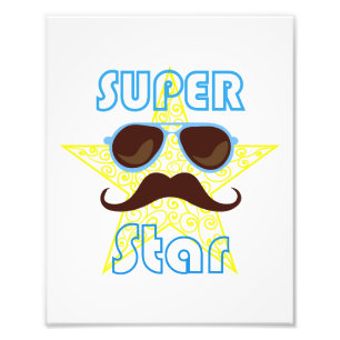 Foto Super Star de óculos de sol e bigode