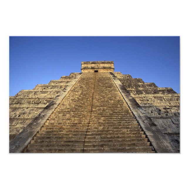 Foto Templo de Kukulcan ou Castelo de Castillo) em 2 (Frente)