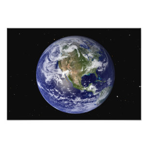 Foto Terra completa que mostra America do Norte