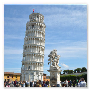 Foto Torre de inclinação e Estátua de La Fontana dei