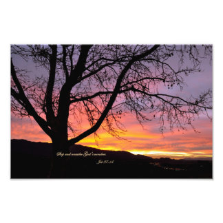 Foto Trabalho 37:14 Pare e considere as maravilhas de D