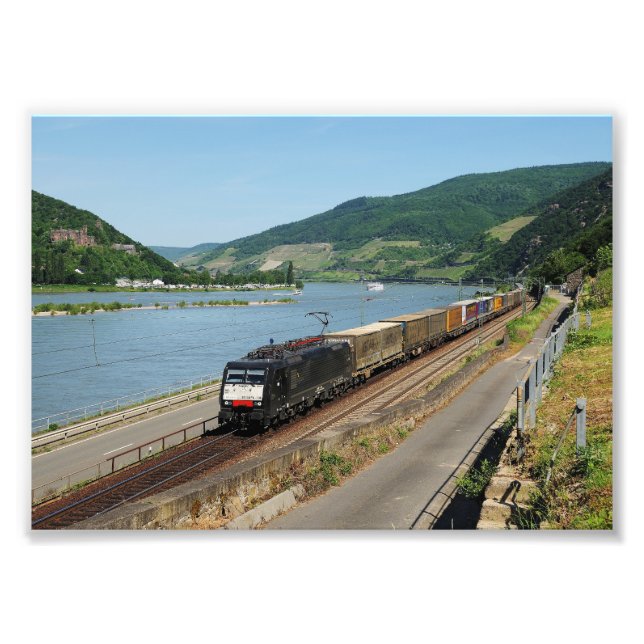 Foto Trem de carga em Assmanshausen à reno (Frente)