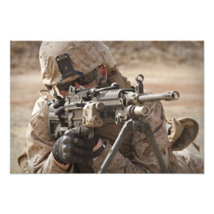 Foto Um artilheiro da arma automática do pelotão