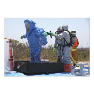 Foto Um aviador está em uma cuba