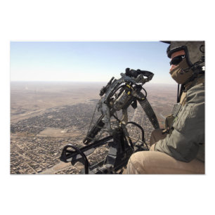 Foto Um chefe de grupo procura a atividade suspeito