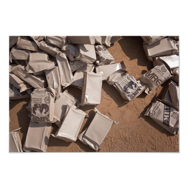 Foto Uma pilha de refeições prontas para comer (Frente)