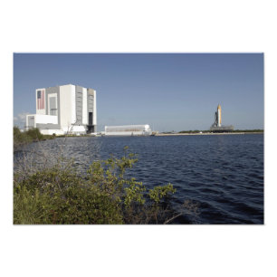 Foto Visto através da bacia, vaivém espacial Atlantis