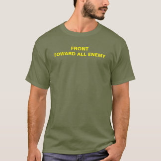 Frente em direção a todos os Camisas Militares Ini