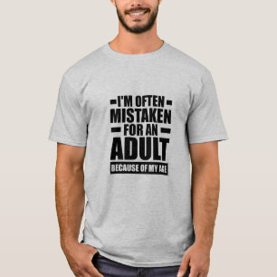Frequentemente Confundido por um Adulto - Camiseta