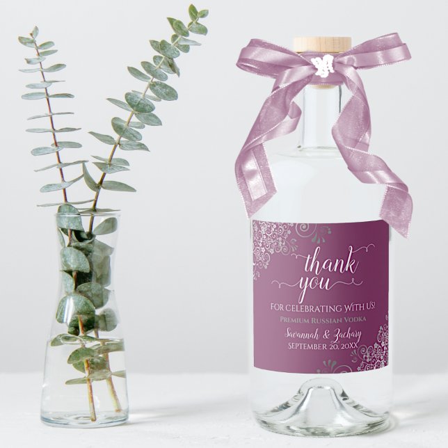 Frilly Silver no Casamento Roxo Cassis Obrigado (In Situ with Plant and Bow)