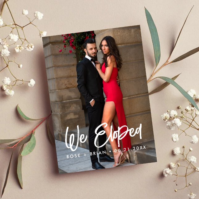Fugimos para nos Casar Anúncio de Fotos de Casamen (Stylish elopement photo announcements share your love story with modern romantic elegance.)