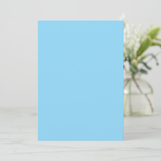 Fundo azul claro sólido uniformemente colorido (Em pé/Frente)