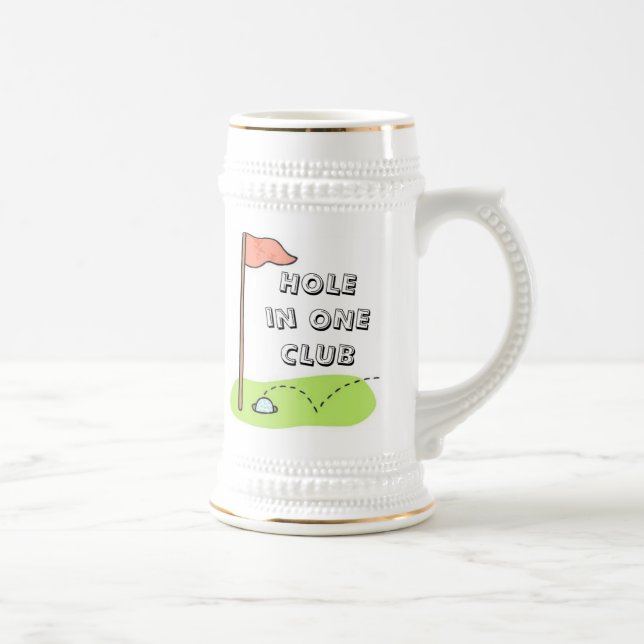 Furo do golfe em uma caneca de cerveja (Direita)