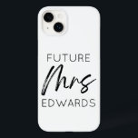 Futuro, Sra. Sobrenome Personalizada Noiva Para Se<br><div class="desc">Esta é uma futura noiva de Sobrenome personalizada da Sra. para ser Capa de telefone de iPhone do Fiancé!</div>
