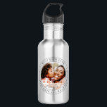 Garrafa A Melhor Mãe Alguma Foto Simples Clássica<br><div class="desc">Este design simples e clássico é composto por tipografia serif e adiciona uma foto personalizada.</div>