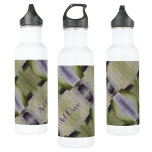 Garrafa Abstrato de Arte Roxo Verde Oleícola Personalizáve<br><div class="desc">A Deco de Arte Oleícola Verde, púrpura e preta inspirou uma garrafa de água, em tons mudos e blocos de cor abstrato são únicos e elegantes num estilo belo de Deco de Arte. O padrão geométrico sensuoso tem um toque de elegância industrial. Personalize esta garrafa de água artística com um...</div>
