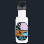Garrafa Acadia National Park Maine Bar Harbor Vintage<br><div class="desc">Acadia vetor trabalho de arte design. O Parque Nacional Acadia fica principalmente na Ilha do Monte Deserto,  em Maine. A sua paisagem é marcada por florestas,  praias rochosas e picos granitos salgados por geleiras,  como a Montanha Cadillac.</div>