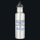 Garrafa Baixa Policial Linha Azul Fino Personalizada<br><div class="desc">O Homem O Mito A Lenda! Frasco de água da Polícia de Linha Azul fina. DESIGN americano na Polícia de Sinalizador, cores modernas, preto branco e design azul. Personalize com o nome, departamento e data de aposentadoria dos policiais. Veja a nossa coleção para competir com convites de aposentadoria da polícia,...</div>