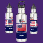 Garrafa Bandeira Patriótica Personalizada dos EUA<br><div class="desc">Garrafa de água de aço inoxidável Patriótica Flag dos EUA personalizada. Personalize-o com o seu nome para uma aparência exclusiva de cinta.</div>