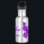 Garrafa Bebidas roxas de borboleta batizadas<br><div class="desc">As crianças roxas de borboleta bebem garrafa. Ideal para a escola,  depois de clubes escolares ou de viagens. Personalize com seu próprio nome infantil lê Heather Johnson. Item projetado exclusivamente por Sarah Trett. www.sarahtrett.</div>