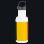 Garrafa Belga Bandeira Liberty Bottle<br><div class="desc">Adicione um toque único do orgulho belga à sua rotina de hidratação com a nossa garrafa exclusiva de Liberdade que inclui a bandeira da Bélgica! Criada com precisão e cuidado, esta garrafa de Liberdade é mais do que um mero item prático; é uma celebração da cultura vibrante e rica herança...</div>