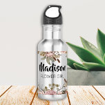 Garrafa Boho Cottagecore Personalizado com Proposta de Rap<br><div class="desc">Você está procurando o presente perfeito para sua Flor Girl? Olhe só uma garrafa de água de aço inoxidável de boho cottagecore personalizada. Este presente único e personalizado é perfeito para qualquer festa noiva. Esta garrafa de água não é apenas uma forma excelente de mostrar seu apreço pela sua floricultura,...</div>