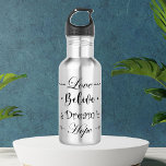 Garrafa Botella de agua acero inoxidable motivacion love<br><div class="desc">Botella de agua en acero inoxidable con frase motivacional en letras negras,  para mantenerte siempre hidratado

Water bottle</div>