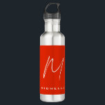 Garrafa Caligrafia monograma branco na moda vermelho seu n<br><div class="desc">Esta modelo é ideal para aqueles que estão procurando por uma design que seja atrativa, lembre-se, e adequada para sua personalidade e disciplina de trabalho. Você pode substituir facilmente todas as informações nele por suas próprias informações. Tudo que você tem que fazer para isso é usar os links de personalização...</div>