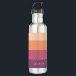 Garrafa Colheita de Sip em Estilo no outono -<br><div class="desc">Apresentando nossa garrafa de água da Paleta de Colheita, uma na moda e uma escolha duradoura para o outono. Com as suas listras caindo em deliciosas Melon, Sigma Orange Terra, Artful Pink e Sugar Plum, você vai gostar das suas bebidas favoritas em estilo com este acessório sazonal, que deve ter....</div>