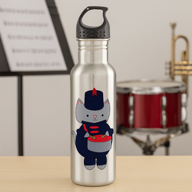 Garrafa Cute Gray Cat Marching Band Uniform Playing Drum (A water bottle with a cute gray cat playing the snare drum & wearing a navy blue & red uniform.)