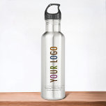 Garrafa de água de aço inoxidável de 24 oz com seu<br><div class="desc">Personalize esta garrafa de água de aço inoxidável de 24 onças com o logotipo, slogan, endereço do site ou outro texto personalizado da sua própria empresa. É leve e livre de BPA. Garrafas de água personalizadas podem anunciar sua empresa como presentes corporativos e troca. Encorajar o uso de garrafas de...</div>