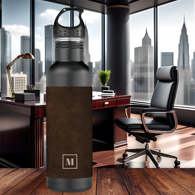 Garrafa de água do couro castanho-escuro (Water bottle featuring a chic dark brown faux leather design with a rectangular shape and monogram)