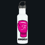 Garrafa de água personalizada com luva de boxe ros<br><div class="desc">Garrafa de água personalizada com o logótipo da luva de boxe rosa. Personalizar com o nome ou o nome personalizado do ginásio profissional,  dojo,  clube desportivo,  equipe de luta,  treinador,  escola,  etc. As cores podem ser alteradas. Legal ideia de presente para boxer.</div>